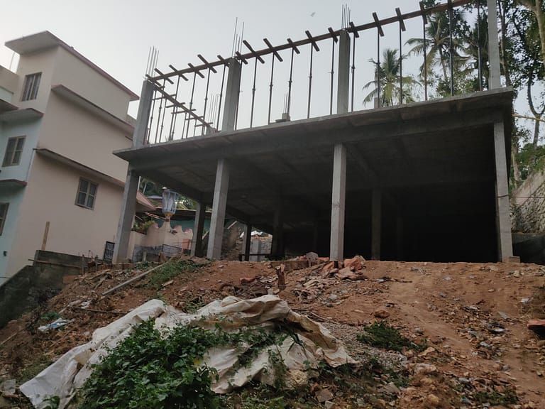 Large works had to be carried out for the foundations.